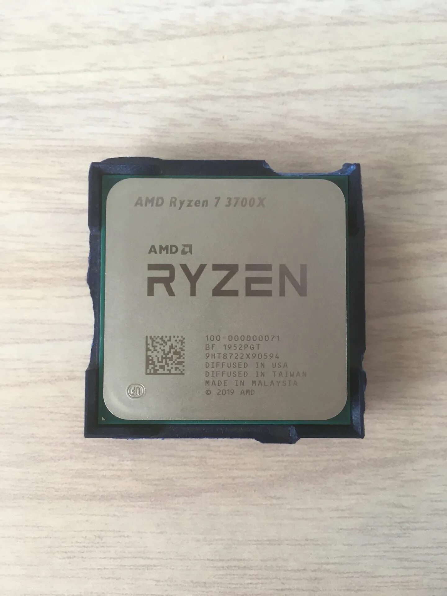 Amd 7 3700x купить. Процессор AMD Ryzen 7 3700x. R7 3700x. AMD Ryzen 7 Pro 3700. Процессор AMD Ryzen 7 3700x am4 OEM.