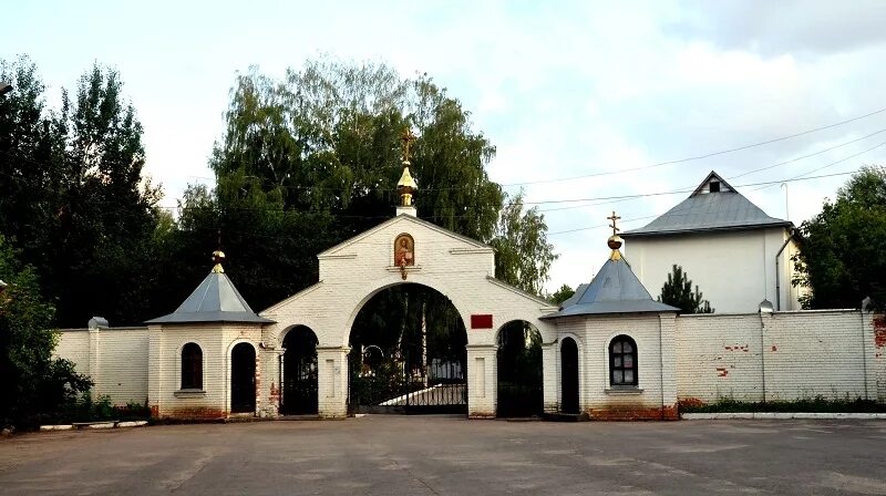 Успенский монастырь новомосковск. Новомосковский Свято-Успенский мужской монастырь. Успенский Новомосковский мужской монастырь. Мужской монастырь в Новомосковске Тульской области.