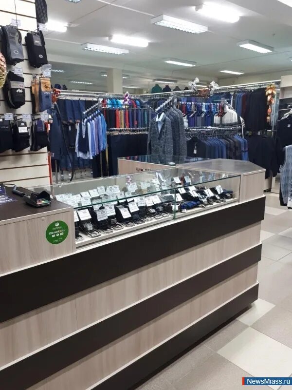 Ketroy магазин. Магазины мужской одежды магадан. Магадан одежда. Магазин бесплатной одежды в магадане. Мужская одежда в ташкенте.