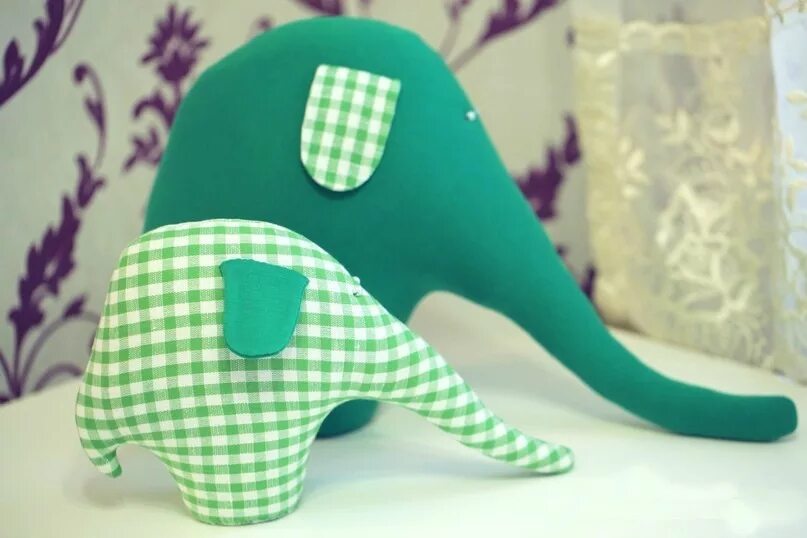 Слон расцветки скульптуры. Что можно сделать со слоном. Слон из фетра. Что можно сделать со слоном. Индийский слон игрушка.