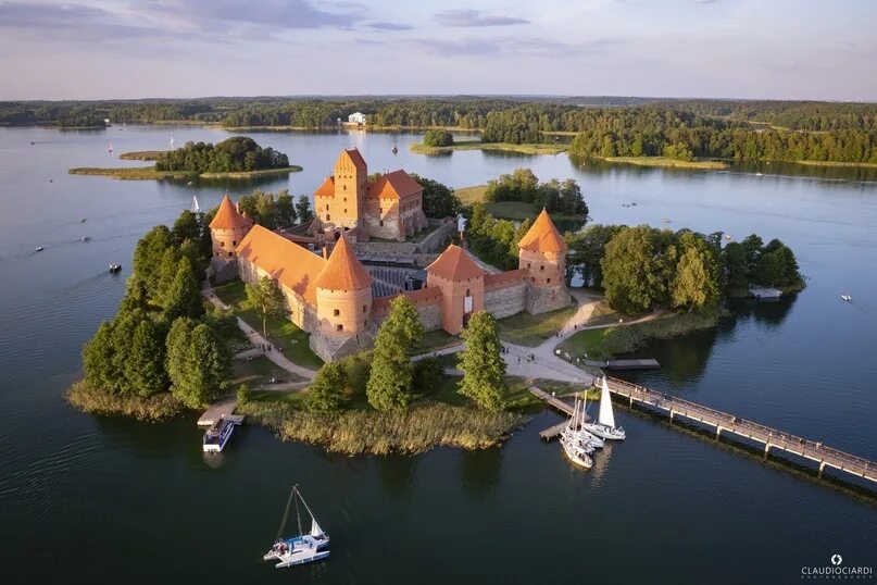 Тракайский замок. Тракайский замок Литва. Крепость Тракай Литва. Тракайский островной замок Литва. Тракайский замок (Тракай, Литва).