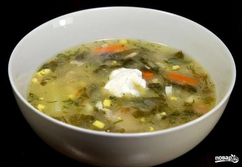 Суп со щавеля с мясом и яйцом. Щавелевый суп с яйцом. щи из щавеля с яйцом. щавельный суп с яйцом пошаговый.