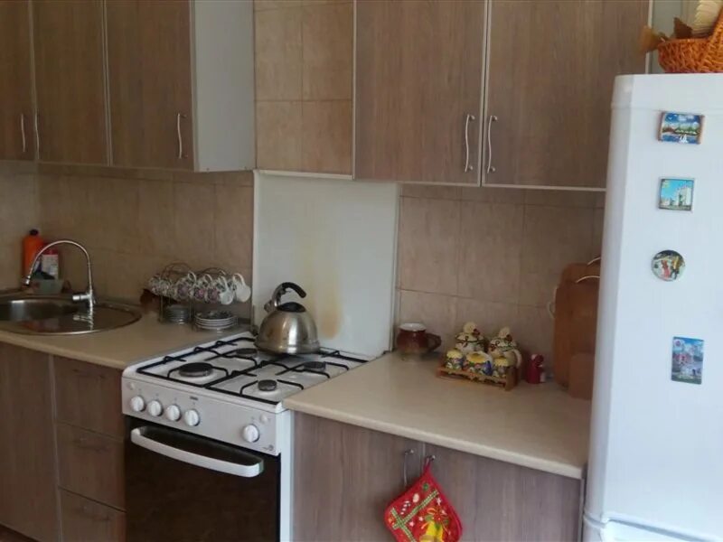 Снять жилье в сочи длительно без посредников. Комната сочи. Сочи ломоносовская 14. Павлика морозова 18/1 адлер. Жильё в сочи на мамайке на длительный срок.