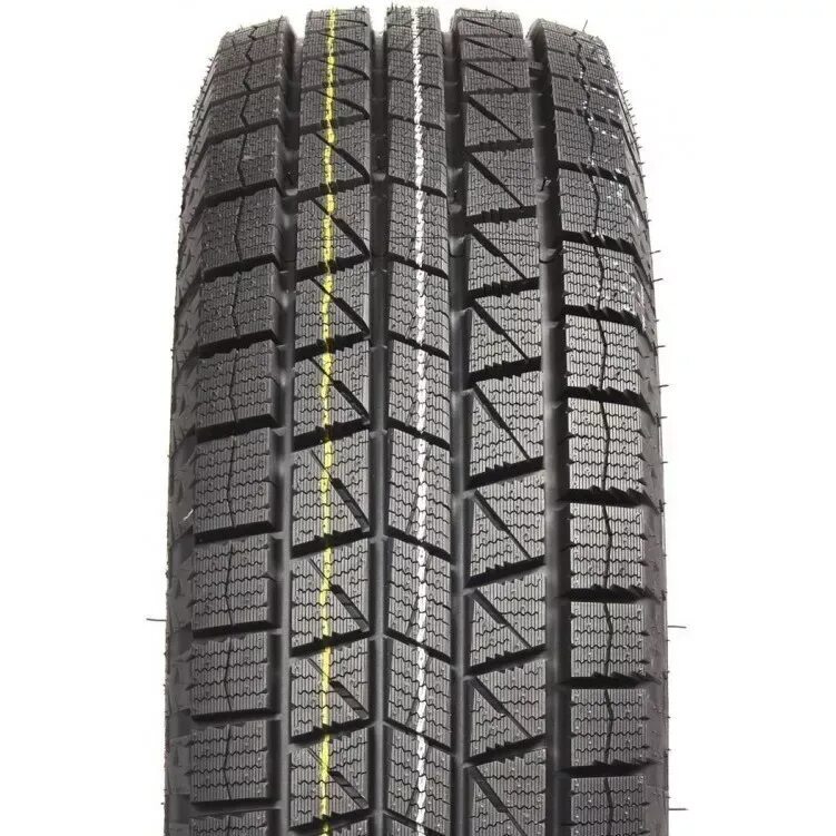 Шины роял отзывы. Lanvigator s202. 285/65r17 lanvigator Performax БК 116 H. 175/70 R13 lanvigator ICELANDMAX zima. Royal Black 185/75r16c gazill 104/102r.