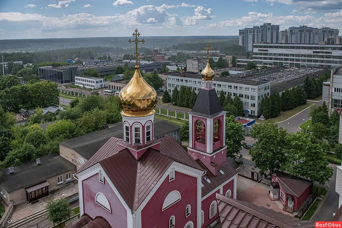 Г обнинский. Город Обнинск Калужской области. Обнинск Церковь. Софийская Церковь Обнинск. Обнинск Церковь Энгельса.