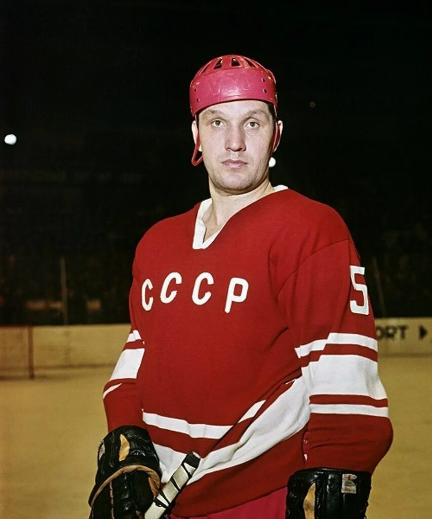 Нашиев. Рагулин хоккеист 1972.