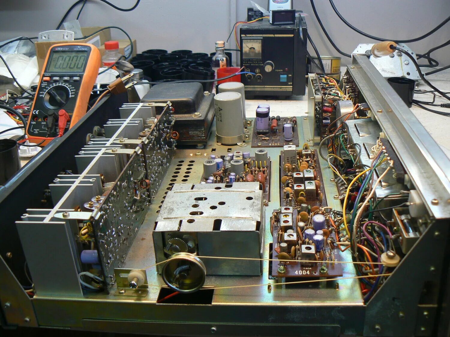 Ремонт аудиотехники. Jvc 4vn 880. Мультимедийная аппаратура. Телевизоры аудио видеотехника. Ремонт аудио аппаратуры.