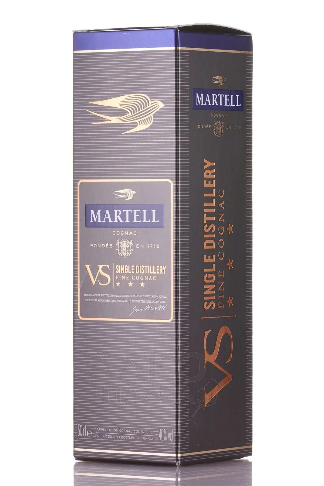 Коньяк мартель vs 0.5. Коньяк Martell Single Distillery. Коньяк Мартель вс сингл Дистиллери 0.5л. Martell Single Distillery 0.5. Мартелл коньяк 0.5 1715.