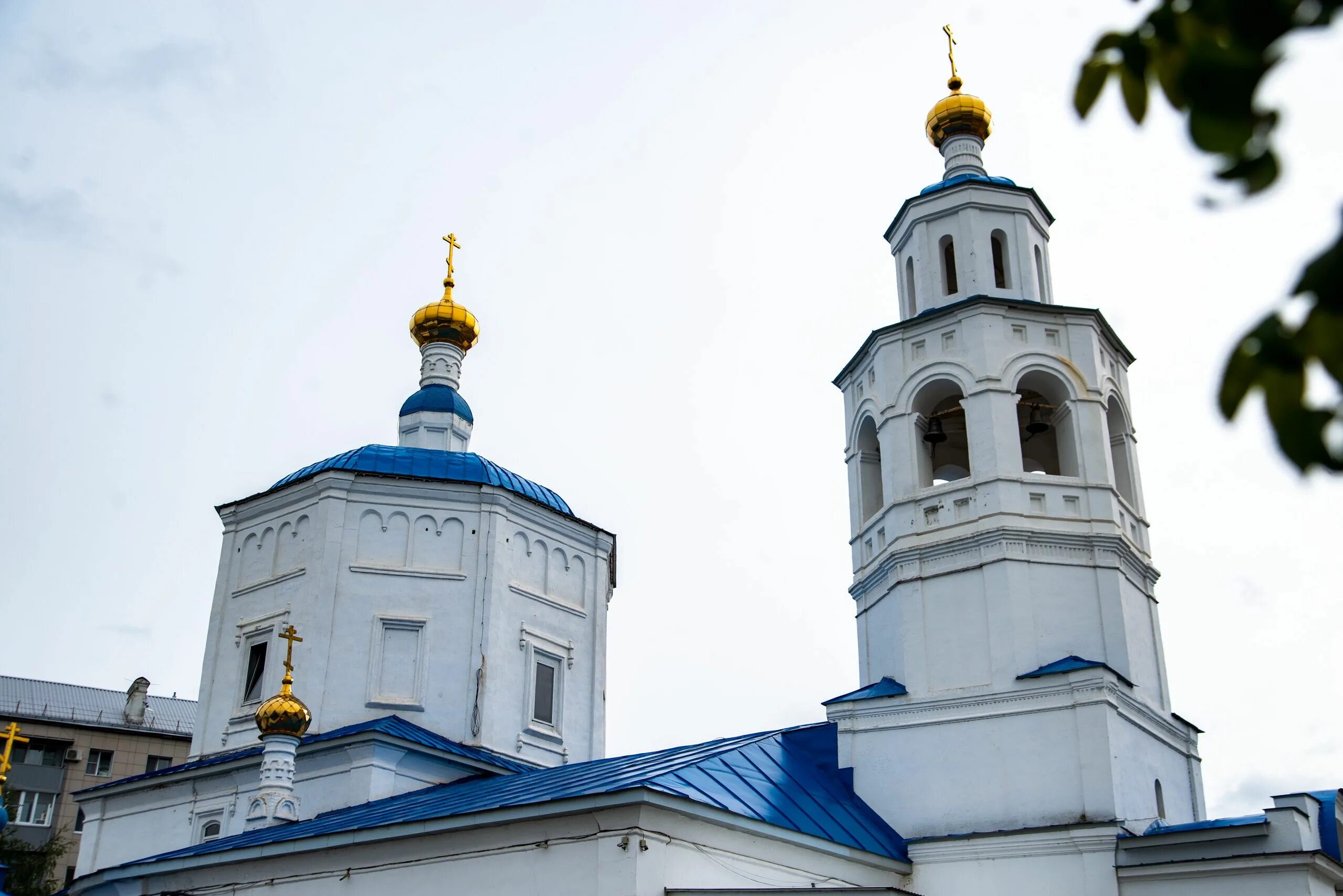 Храм введения вязьма. Церковь рождества богородицы вязьма. церковь введения во храм пресвятой богородицы вязьма. храм великомученицы параскевы пятницы омск. церковь параскевы пятницы на пятницкой.