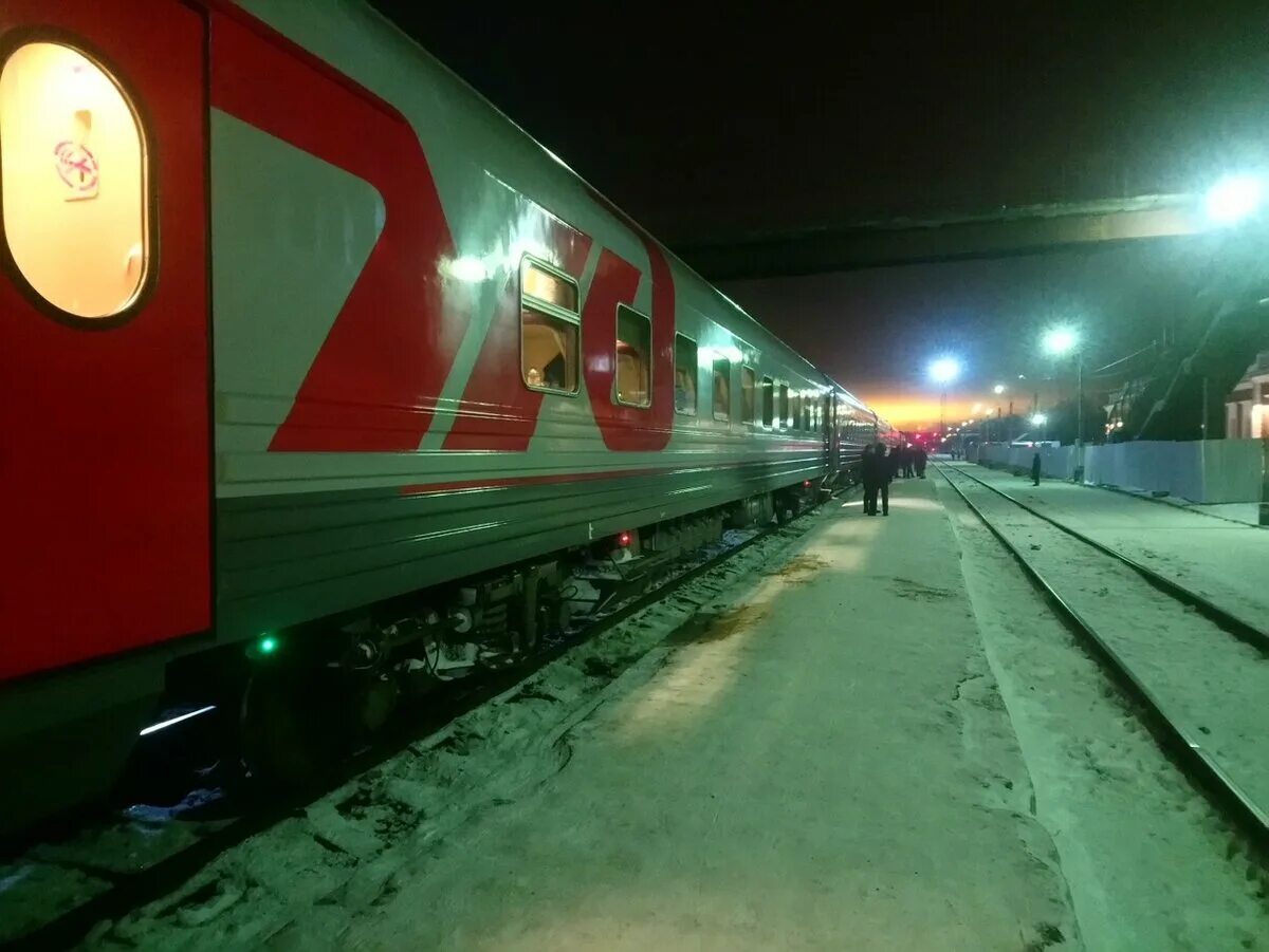 Поезд нижний минеральные воды. Поезд 090г Нижний Новгород Воркута. Поезд Нижний Новгород Воркута. Нижний Новгород Воркута.