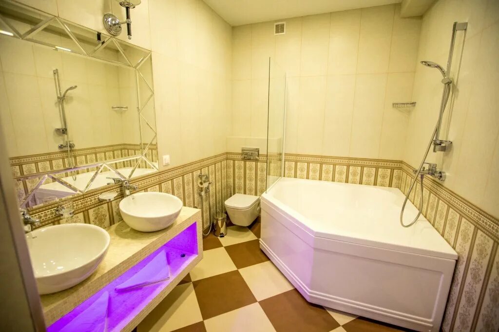 Плитка люкс в ванную. Плитки в махачкале. Ванная кафель дагестан. Ванные комнаты в дагестане. Плитка коллекции бельведер.