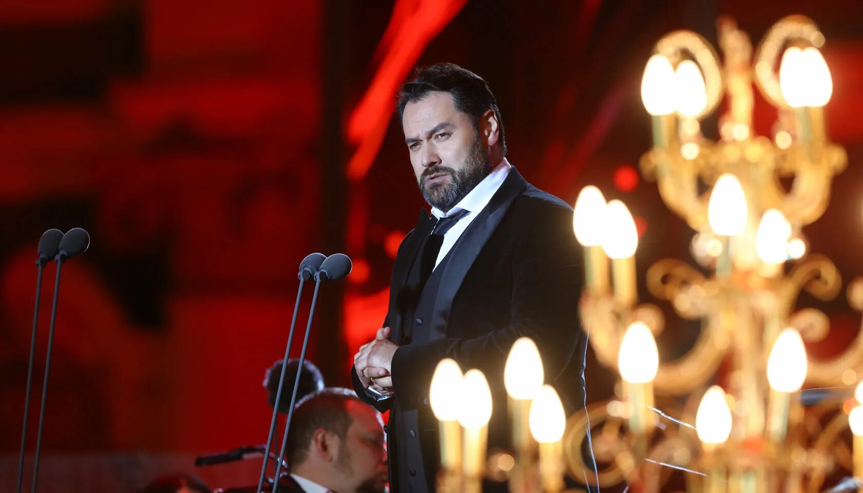 Ильдар абдразаков. Абдразаков оскар оперный певец. «царь-бас» ильдар абдразаков. Евгений нестеренко оперный. 1935 лучано паваротти, оперный певец (тенор).