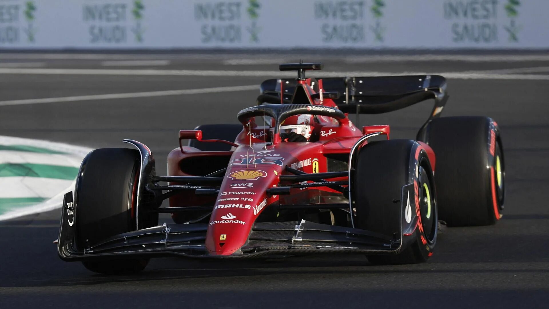Формула 1 саудовская аравия практика 1. F1 2022 Jeddah. Ф1 2022 Магнуссен. F1 Pilots 2022. Scuderia Ferrari Leclerc.