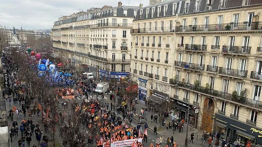 Центр Парижа. Франция сейчас. Демонстрации в Париже. Правительство Франции. Как французы отнеслись к