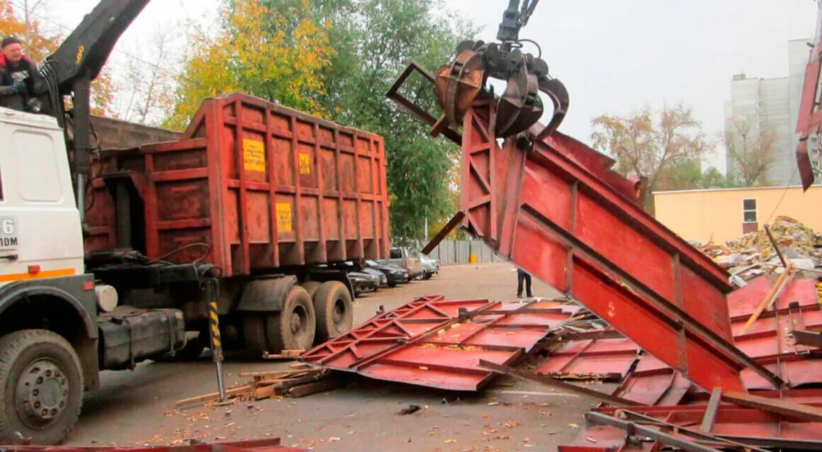Вывоз металлолома телефон. Металлолом. демонтаж металлических конструкций. демонтаж лома. погрузка металлолома.