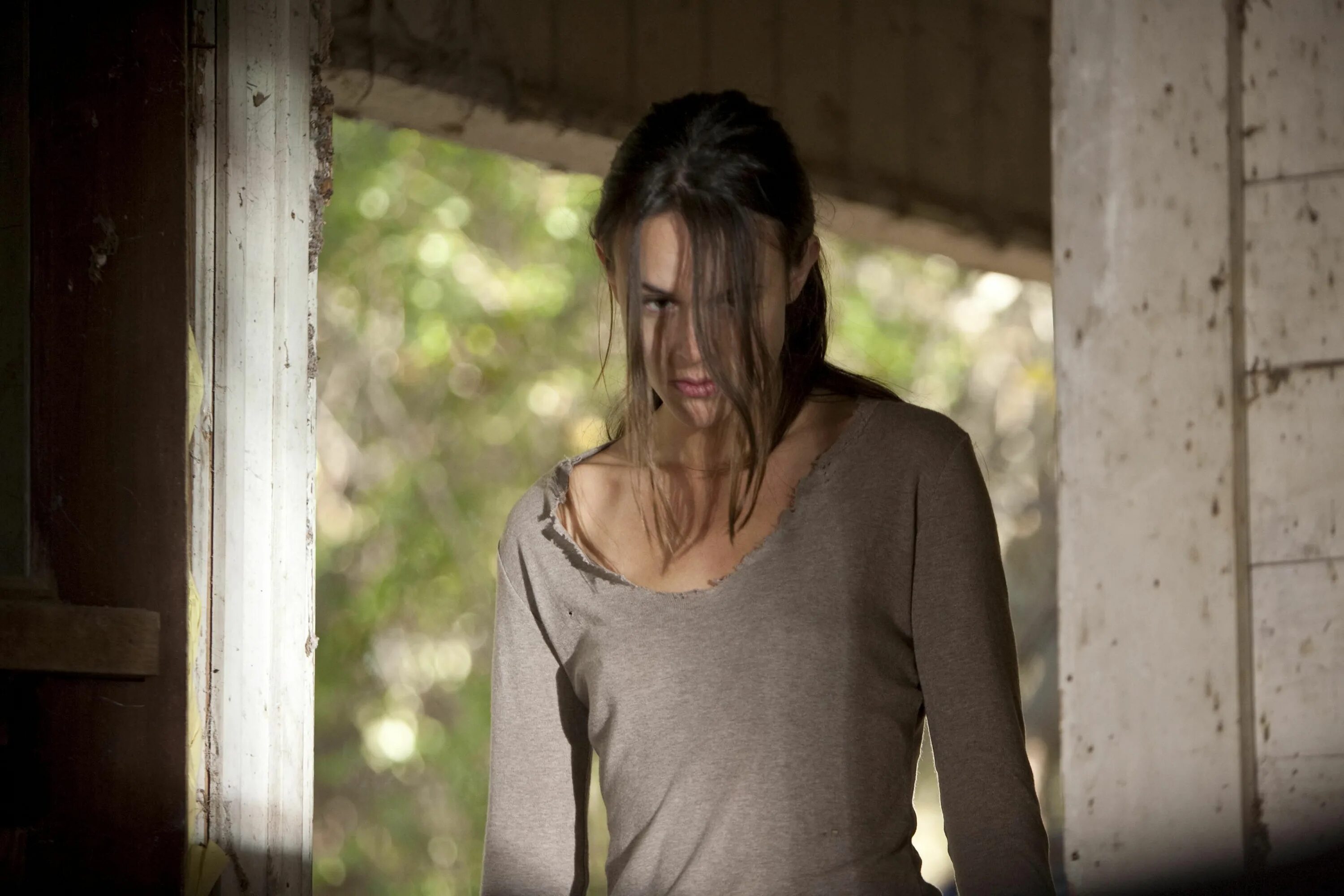 Сара батлер я плюю на ваши могилы 3. Девушка мстит насильнику. Рассказы месть насильникам. Я плюю на ваши могилы 3 (2015). Фильм превратил насильника дочери в женщину.