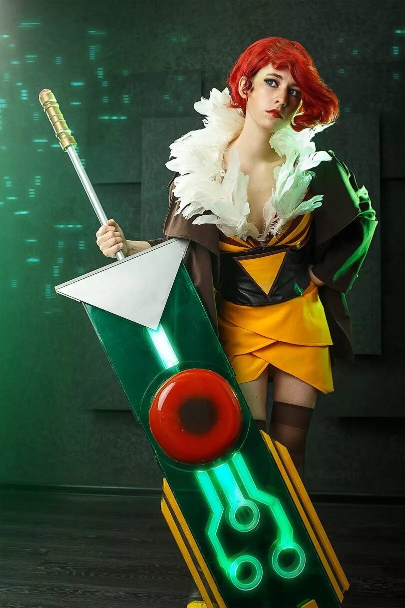 Red cosplay. Transistor ред косплей. Игровой косплей. Косплей игровых персонажей. Косплей Видеоигры.