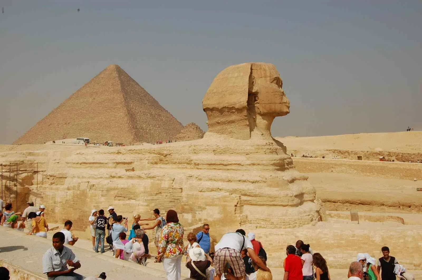 Сколько стоит каир. Каир Гиза пирамиды. Египет Каир пирамиды сфинкс. Хургада пирамиды Гизы. Сфинкс Египет туризм пирамиды.