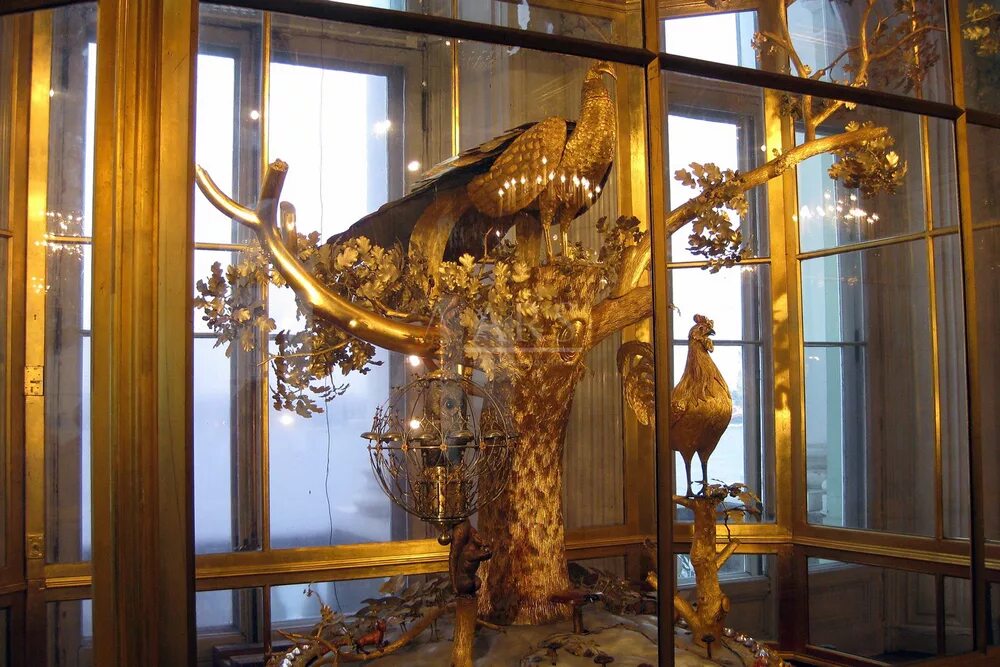 Часы павлин как работают. Золотой павлин в эрмитаже. Часы павлин как работают. Малый эрмитаж павильонный зал часы павлин. Павильонный зал эрмитажа часы павлин.