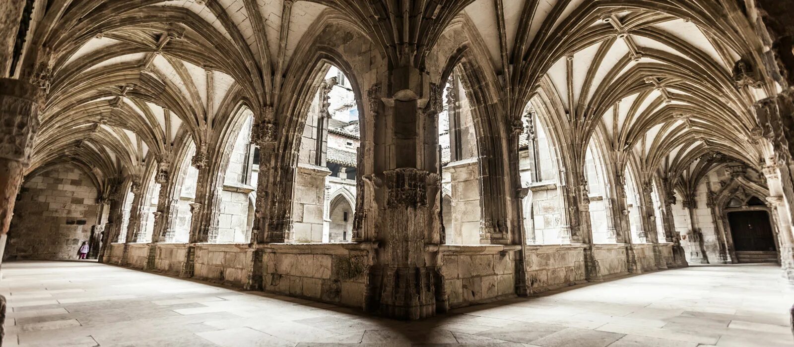 Historic architecture. Готика. history of architecture. architecture: the whole story. eastern europe history architecture.