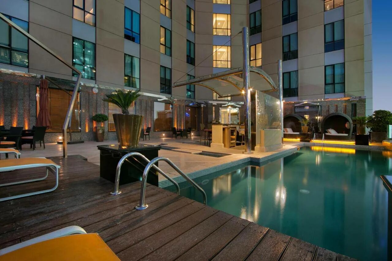 Radisson 4 оаэ. Отель рэдиссон дубай. рэдиссон блю дубай. radisson blu hotel дубай. блу хотел рэдиссон дубай.