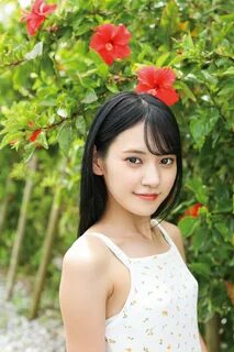 Umi Yatsugake 八 掛 う み, FANZA 限 定 特 別 カ ッ ト 付 き ヌ-ド 写 真 集 "海 に 見 惚 れ て&...