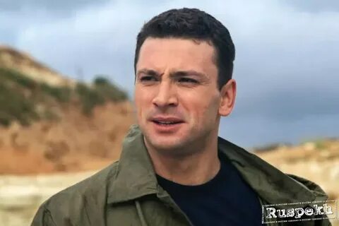 Актер снимается в сериалах