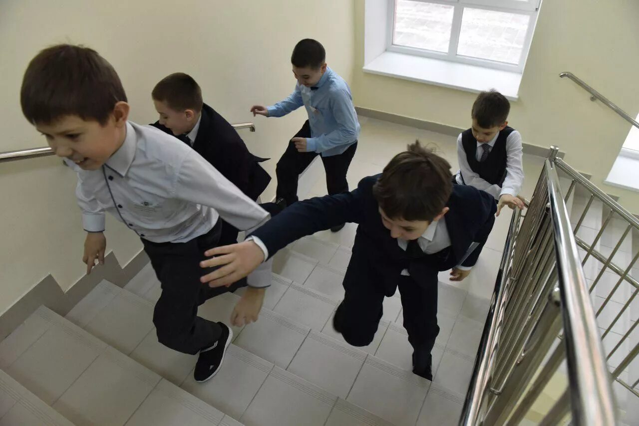 Идти в 9 этаж