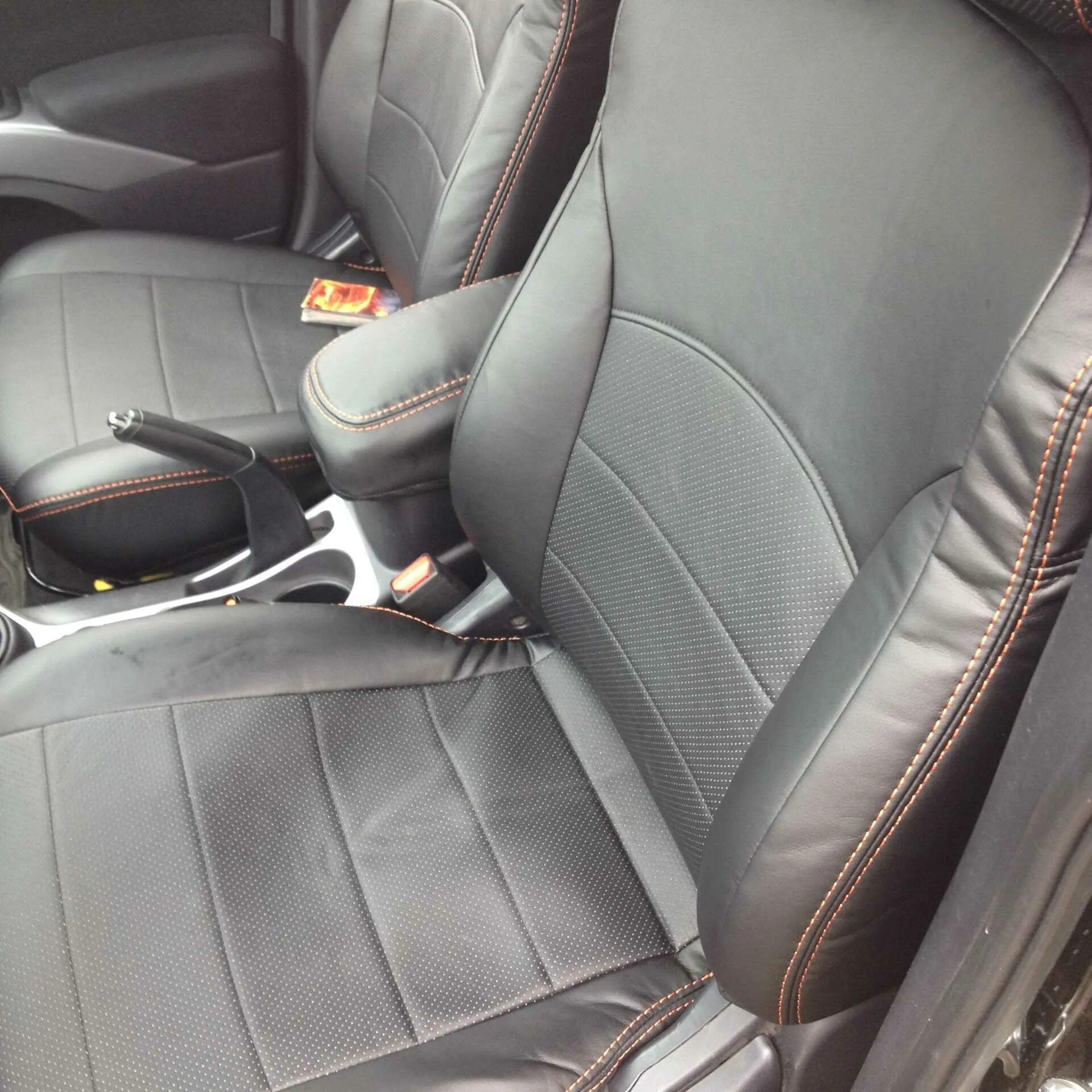 Lazebra чехлы велюровые. Чехлы экокожа гольф 4. Чехлы экокожа опель зафира б. Натянуть авточехлы. Как натянуть чехлы из экокожи.