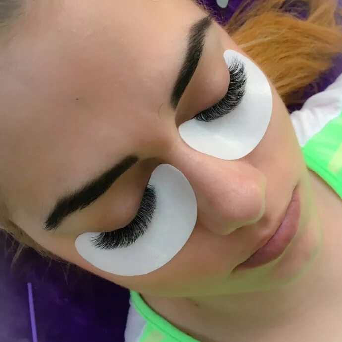 Брови на аву. Инста ресницы. Наращивание ресниц кайли дженнер. Инста ресницы. Расчесывание ресниц.