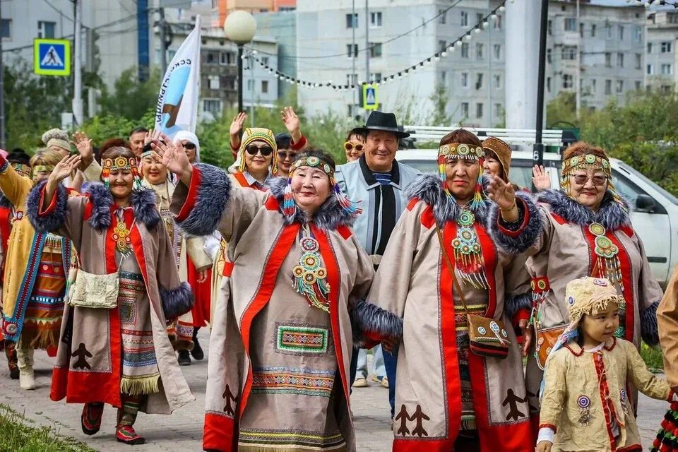 Парад народ. Шествие народностей. Международный день коренных народов. День коренных малочисленных народов. Нации России.