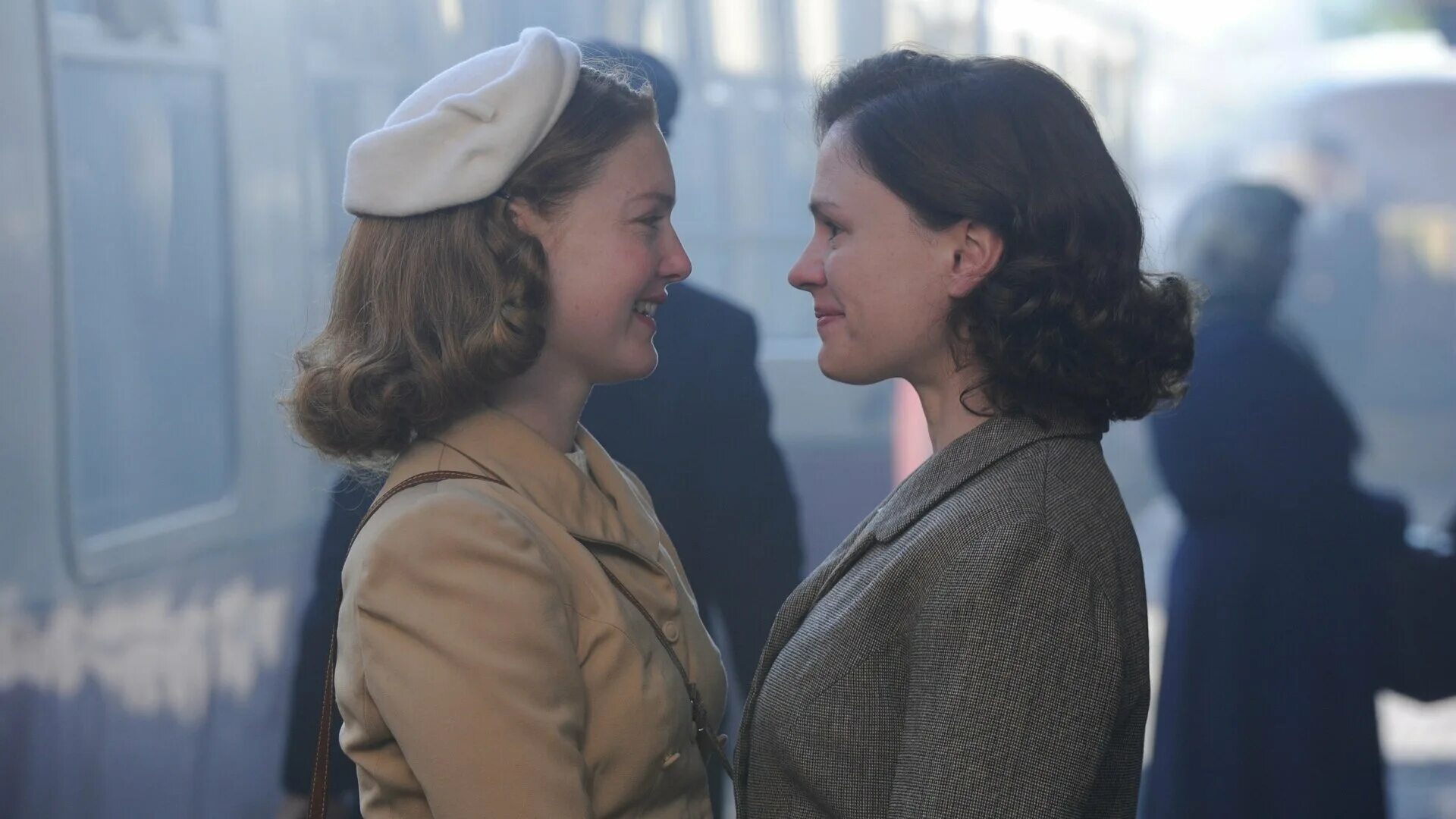 расскажи это пчёлам фильм 2018. Tell it to the bees фильм 2018 лидия. расскажи это пчёлам фильм 2018. Tell it to the bees. Anna paquin holliday grainger.