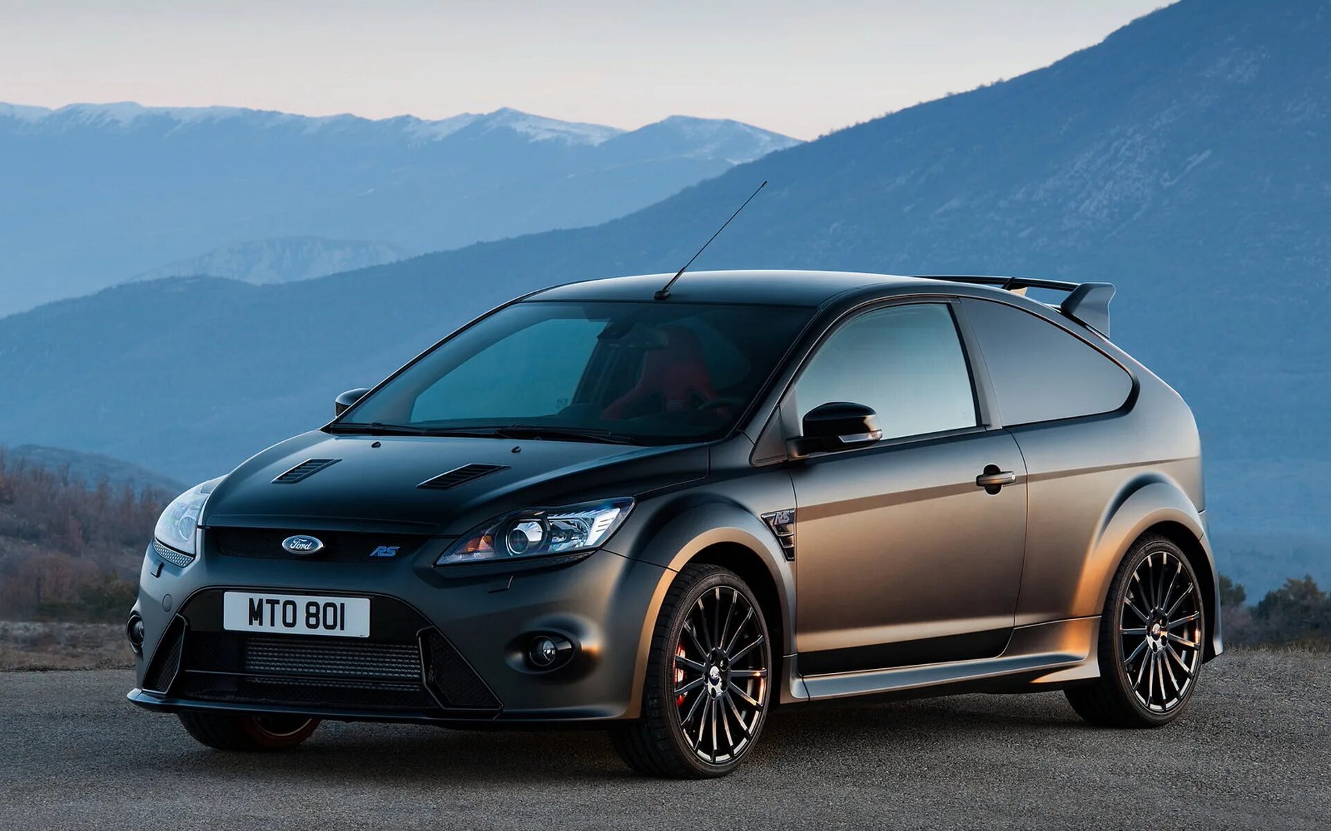 Фокус 71. Ford Focus 2 RS 500. Ford Focus rs500 2010. Ford Focus RS 500. Ford Focus 2 RS черный.