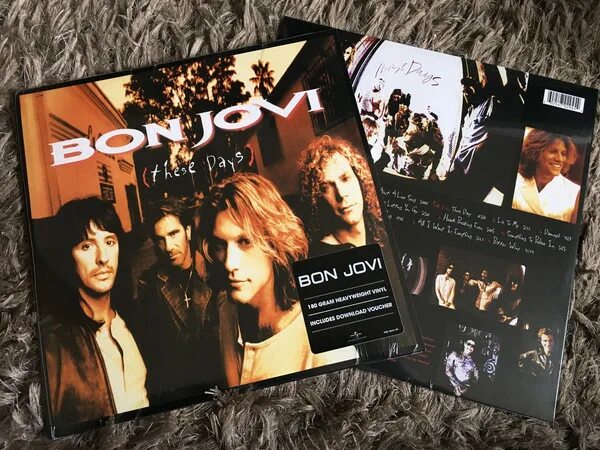 Bon jovi these days. Bon jovi these days. Бон джови клипы. Bon jovi these days. Джон бон джови 1996.