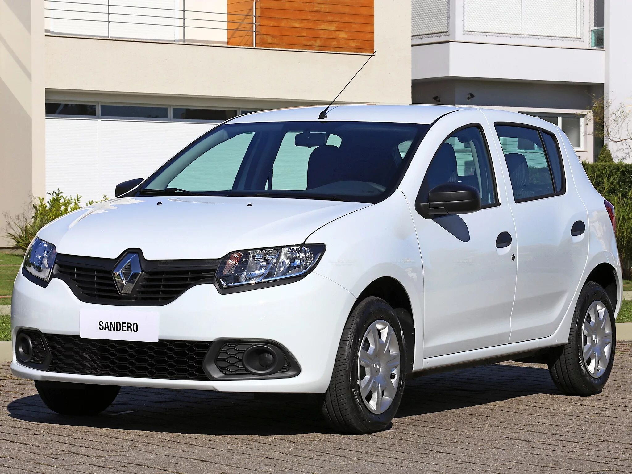 Как выглядит рено. Renault sandero 2. рено сандеро хэтчбек 2014. renault sandero 2 2014. renault sandero хэтчбек.