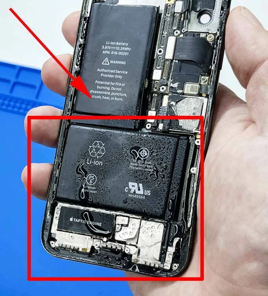 Айфон 11 не реагирует на касания. Попадание влаги в айфон. Сенсор iphone x. Поврежденный сенсор телефона. Микросхема сенсора айфон 5s.