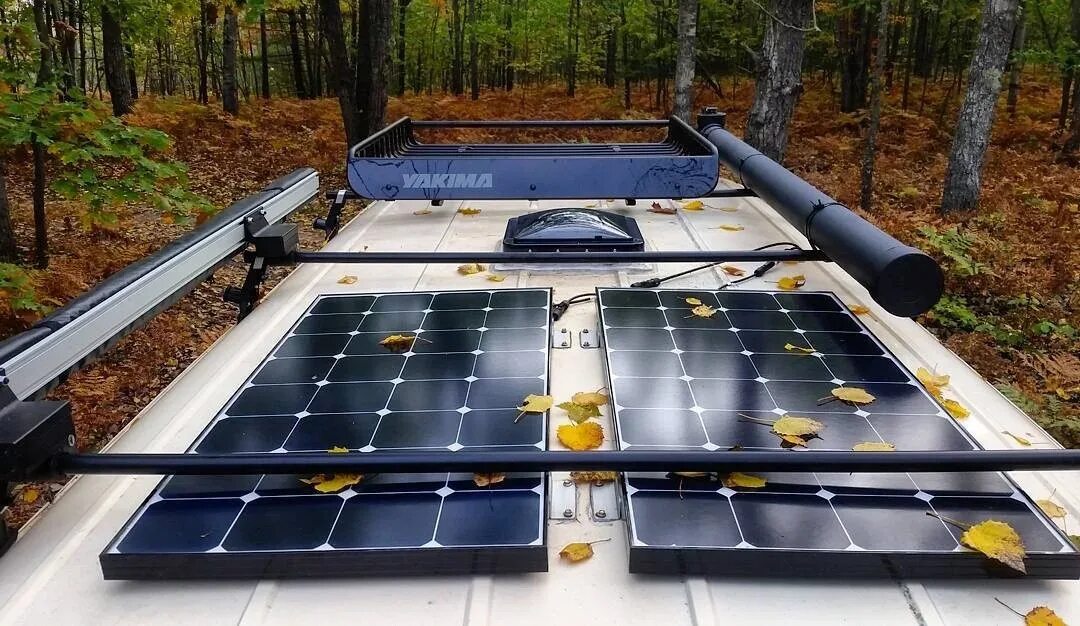 Солнечные панели на автодом. Solar panel rv. Солнечная панель на крышу автомобиля. Солнечные батареи для автодома. Панели для кемпера.
