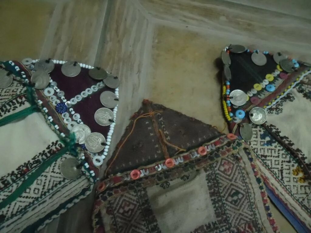 Головной убор марийцев шесть букв. Шымакш марийский головной убор. головной убор марийцев. марийский головной убор сорока. марийский головной убор женский шимакш.