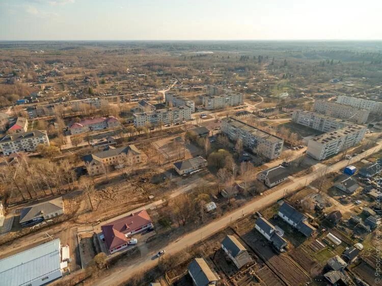 Погода в угловке новгородской области на 10. Поселок Угловка. Поселок Угловка Новгородской области. Угловка фото. Угловка известняковый комбинат.