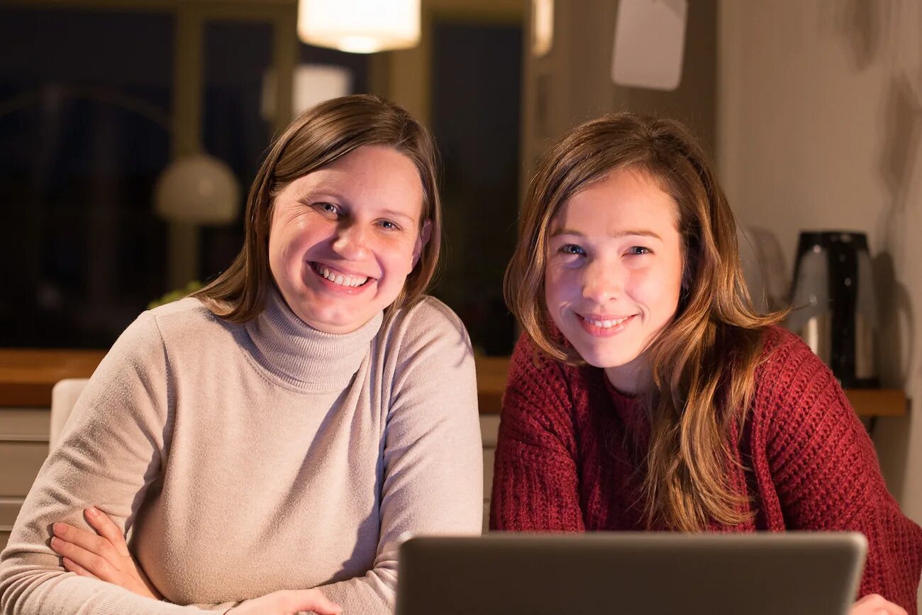 Изабель майерс. Emmas classes. Toxot. Жизнь в колледже. The quarry игра эмма.