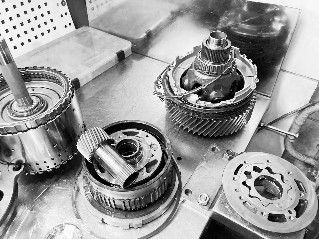 6. Лучший ремонт акпп. Акпп volvo 240 aisin. Ремкомплект акпп 6hp21. Сервис по ремонту коробок автомат.