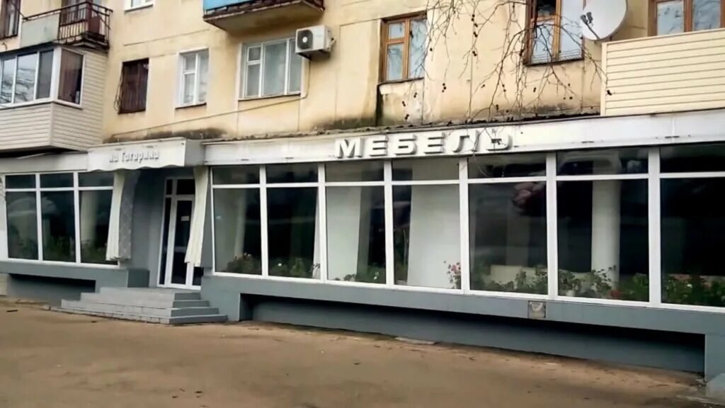 В тц континент тамбов мичуринская. Магазины илек. Мебель 1980 годов. Мебельные магазины советском. Первый мебельный.