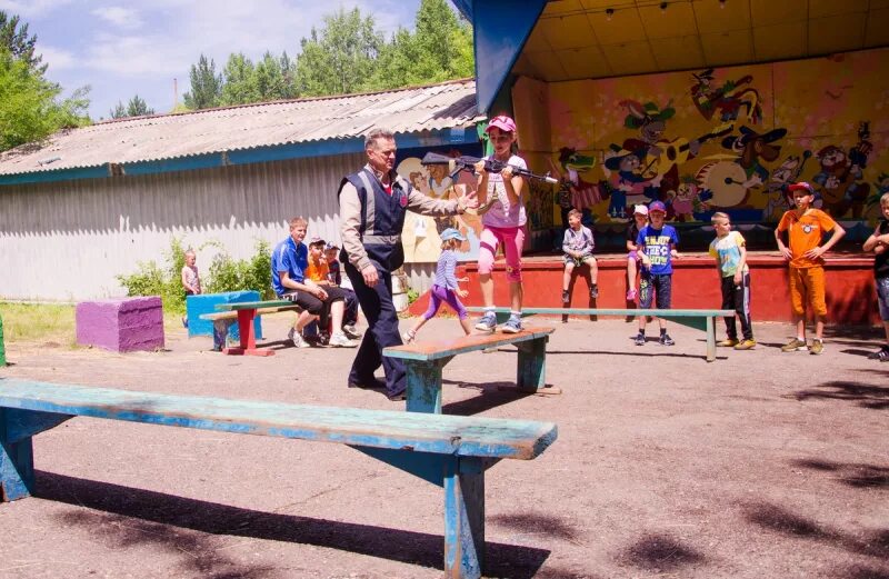 Лагерь юность папоротка. Лагерь старт приморский край. Улица лагеря. Лагерь горный приморский край. Дальняя дол.