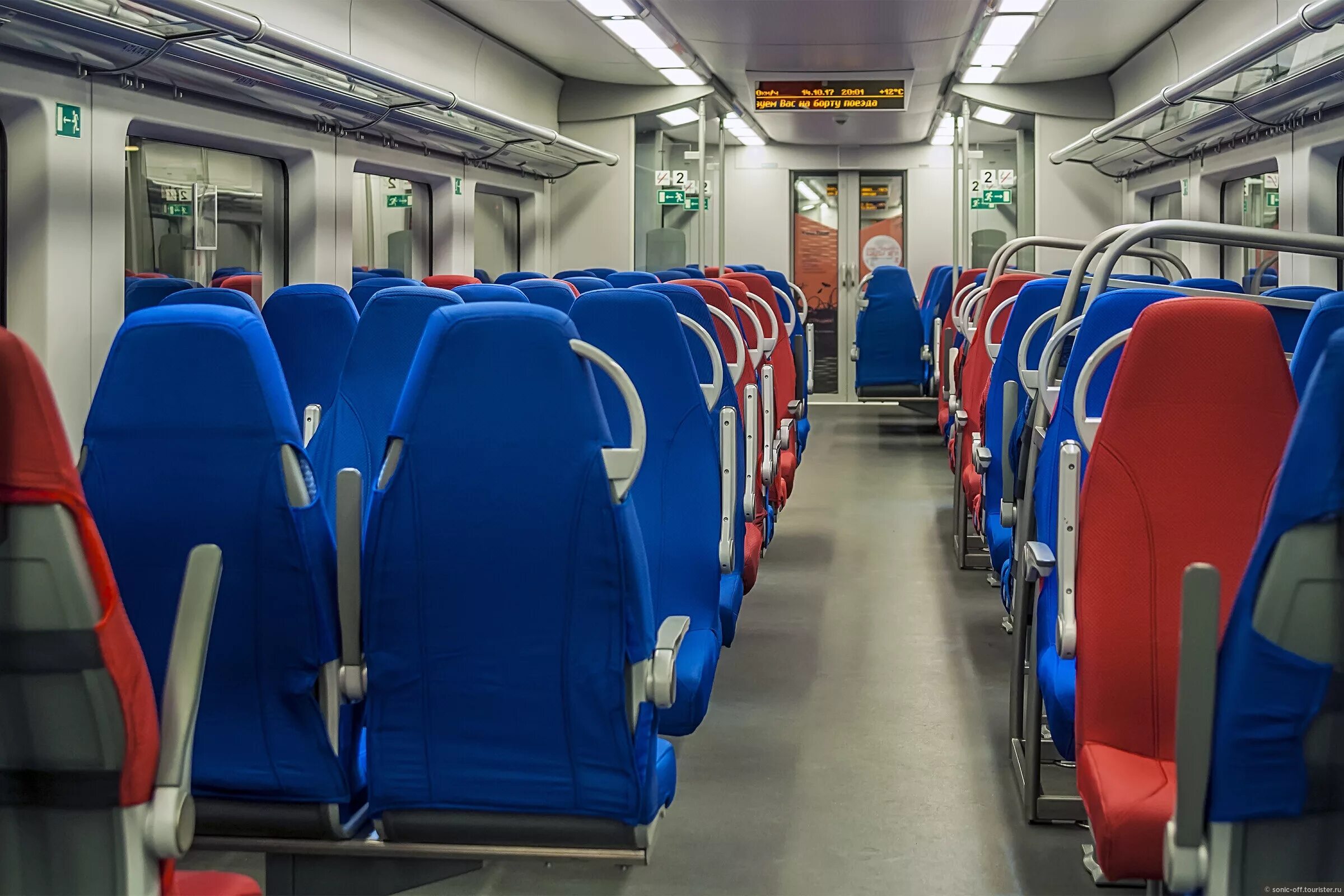 Туапсе красная поляна ласточка. Имеретинский красная поляна ласточка. Ласточка имеретинский курорт ласточка. Вокзал адлер ласточка. Пригородные поезда сочи.