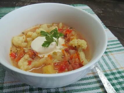 Суп с цветной капустой на курином бульоне