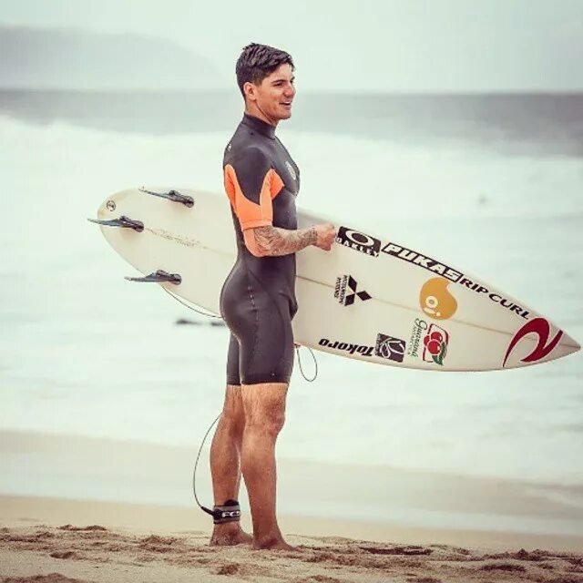 Серф одежда. Gabriel medina. фелисити палмер серфингистка. одежда для серфинга мужская. костюм для серфа мужской.