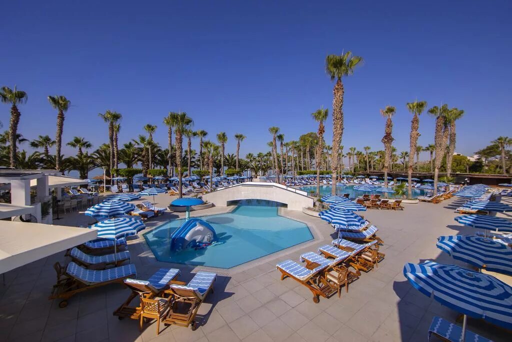 Кипр отели первая линия. Отель гранд резорт лимассол. grand resort 5 кипр. grandresort лимассол, amathus area. парк лейн кипр лимассол.