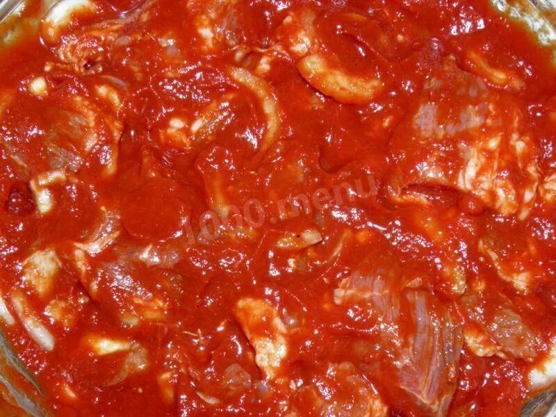Шашлык в томатной пасте. Маринад с томатной пастой. мясо в томатной пасте. маринад с томатным соком.