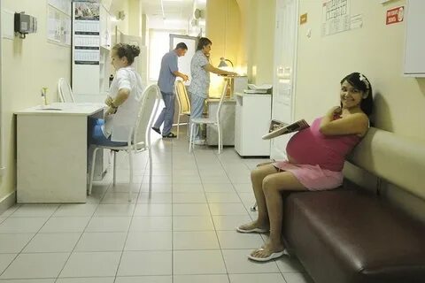 Беременную по очереди