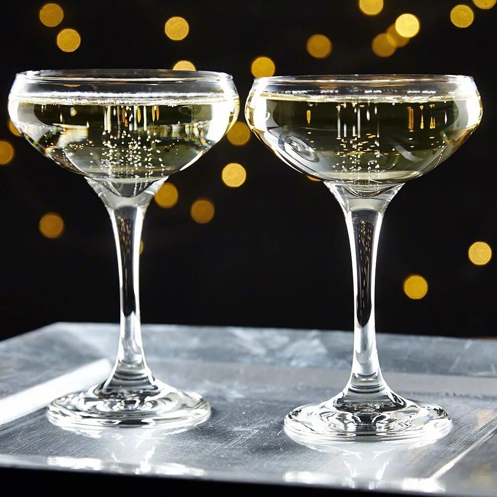 Бокалы под шампанское. Champagne Glass (шампань Гласс). Бокал под шампанское Великий Гэтсби. Великий Гэтсби с бокалом.